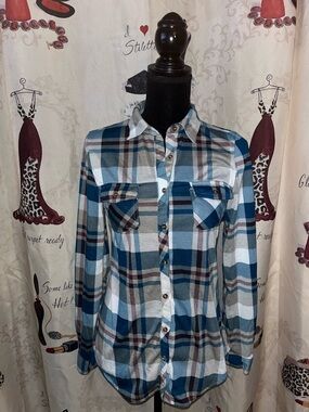 Passport Women’s size M Teal, Light Blue & white Plaid Shirt